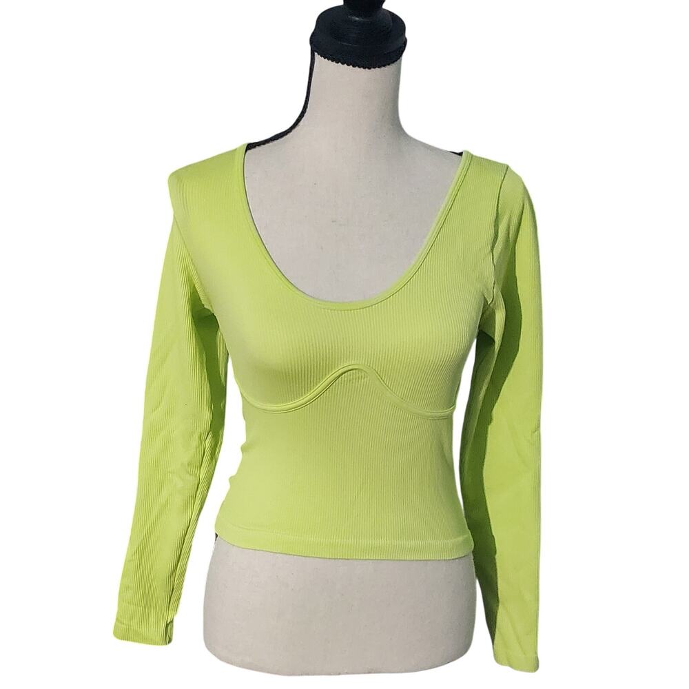 😺 Auro Neon Green Stretch Top Size S Medium Athleisure Athletics Sports School